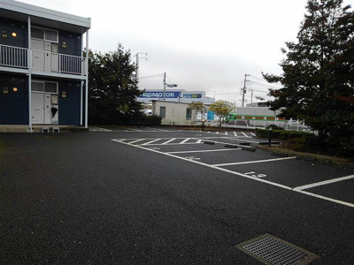 【駐車場】 | レオパレスウィン | 画像8