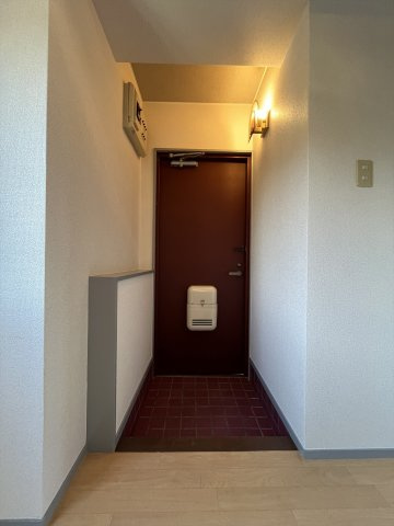 【玄関】 | チョコレートヒルズ古河 | 同物件・別部屋画像