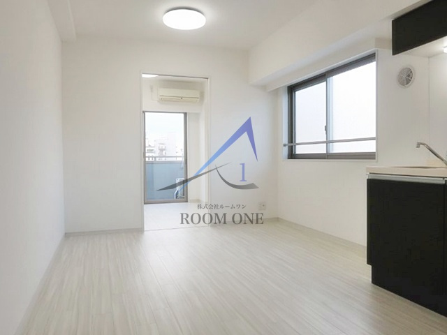 レジデンス緑の居間・リビング|洋室のお部屋です。