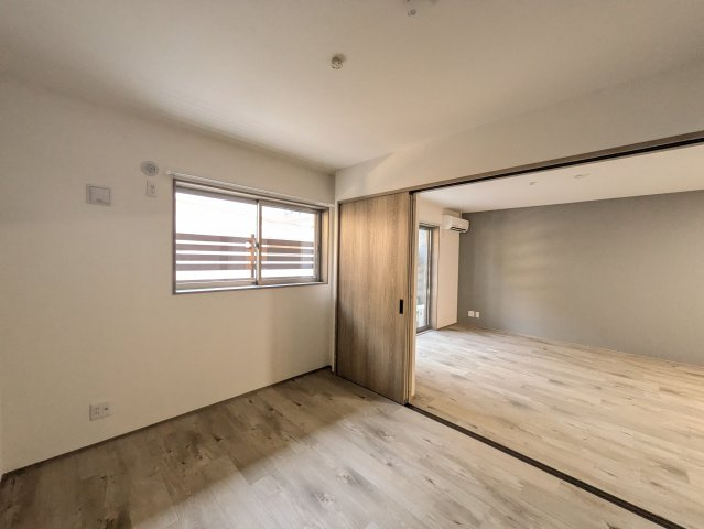 シェルコアの洋室