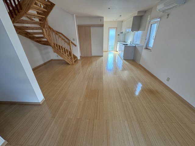 東野タウンハウスⅢ　Ｂの居間・リビング