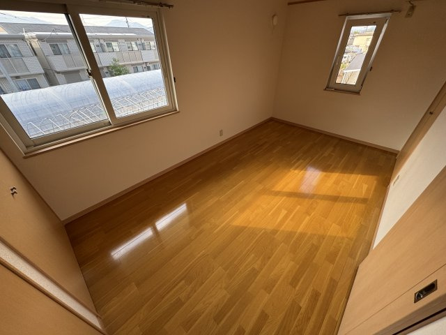 東野タウンハウスⅢ　Ｂの洋室