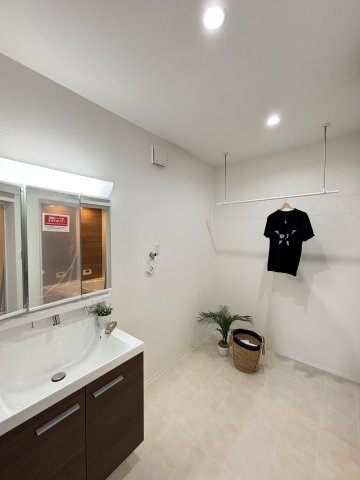 新築戸建　安東５丁目の独立洗面台