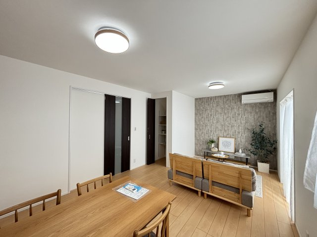 新築戸建　安東５丁目の居間・リビング