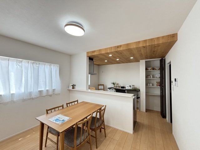 新築戸建　安東５丁目の居間・リビング