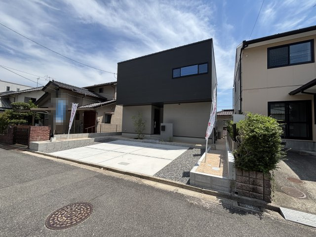 新築戸建　安東５丁目の前面道路含む現地写真