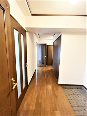 【その他】 | グランドールアサヒ | 廊下（和室方向）　※2022年9月撮影