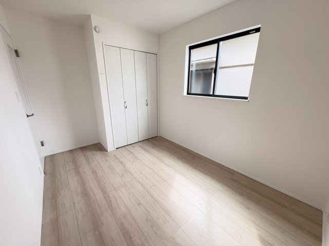 明石市西明石北町１丁目新築戸建の洋室