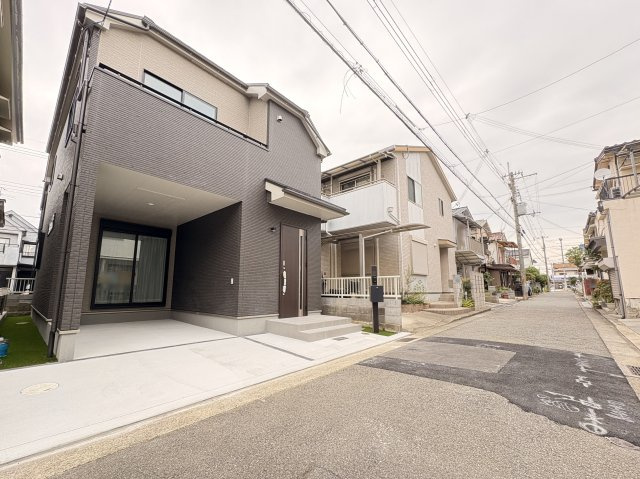 明石市西明石北町１丁目新築戸建の前面道路含む現地写真