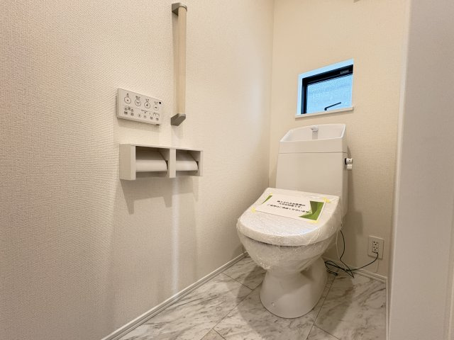 明石市西明石北町１丁目新築戸建のトイレ