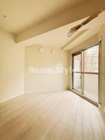 SUN麻布十番の居間・リビング|空室のためご都合に合わせてご内覧できます
お問合せはお電話でもお受付しております。
03-6450-5211