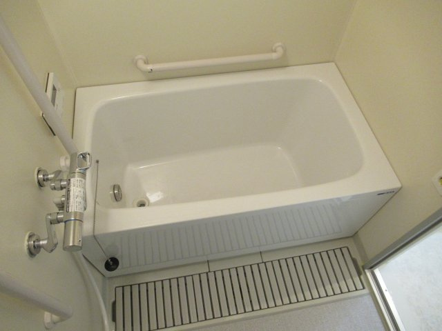 HAT神戸・脇の浜１ＬＤＫの浴室|きれいなお風呂です