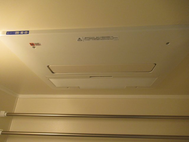 HAT神戸・脇の浜１ＬＤＫの浴室|浴室乾燥暖房機つきです