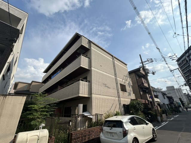 第2白鳥マンションの外観