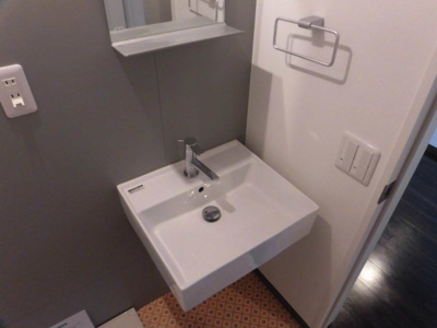 【洗面所】 | シャイン下新庄 | 独立洗面台なので忙しい朝も広々と使えますね