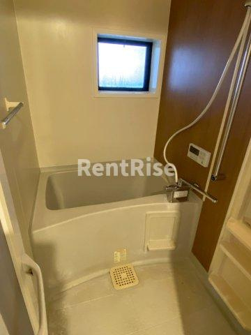 ファミールＳの浴室|玄関