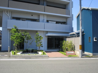 【エントランス】 | アルファステイツ高知城北