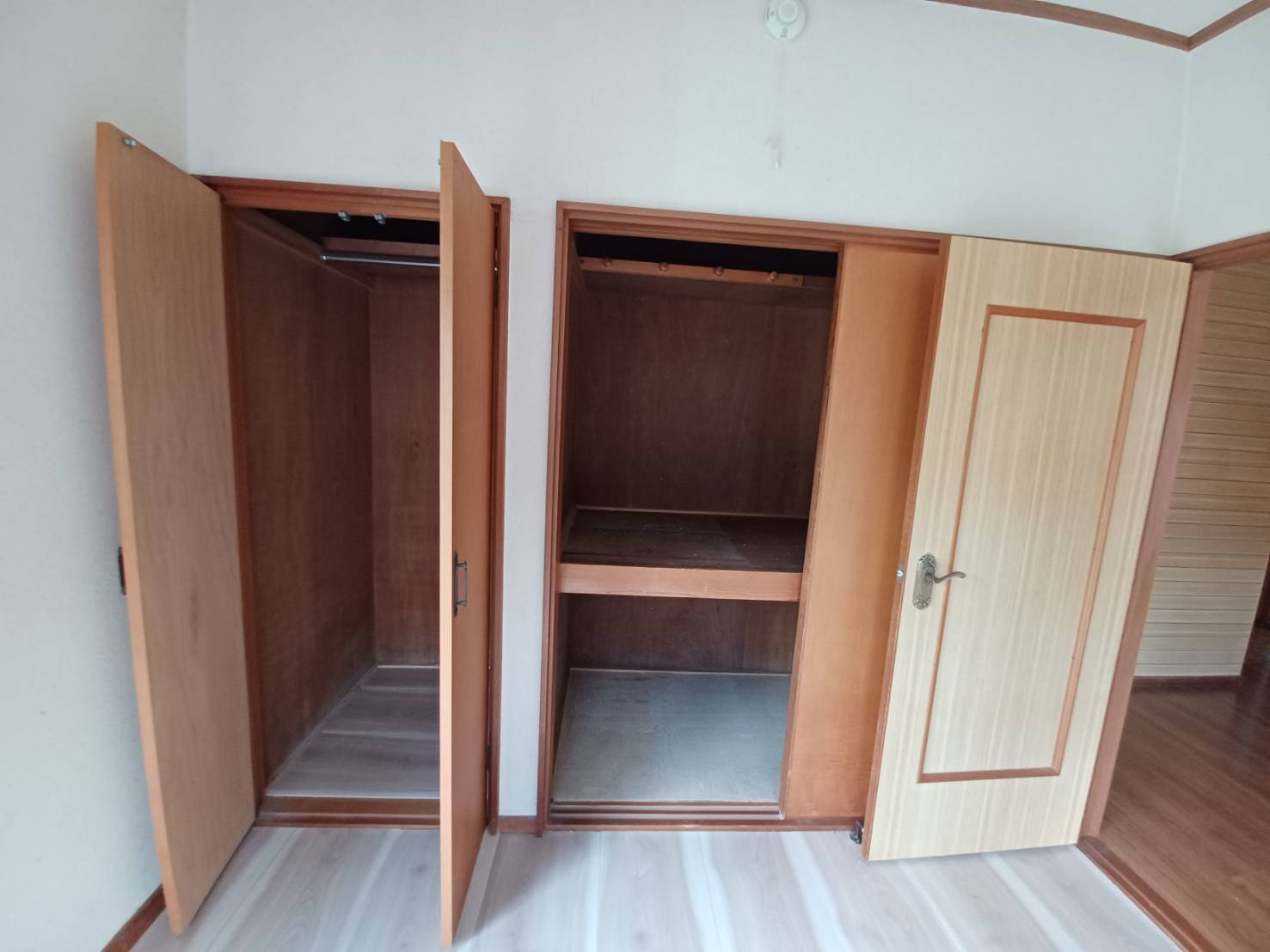 日渡戸建の収納