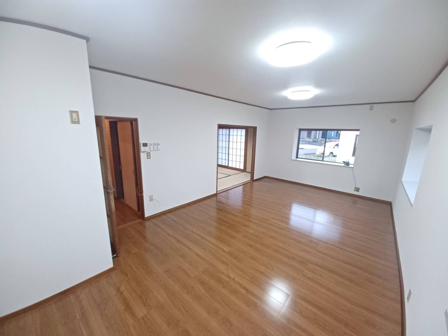 日渡戸建の居間・リビング
