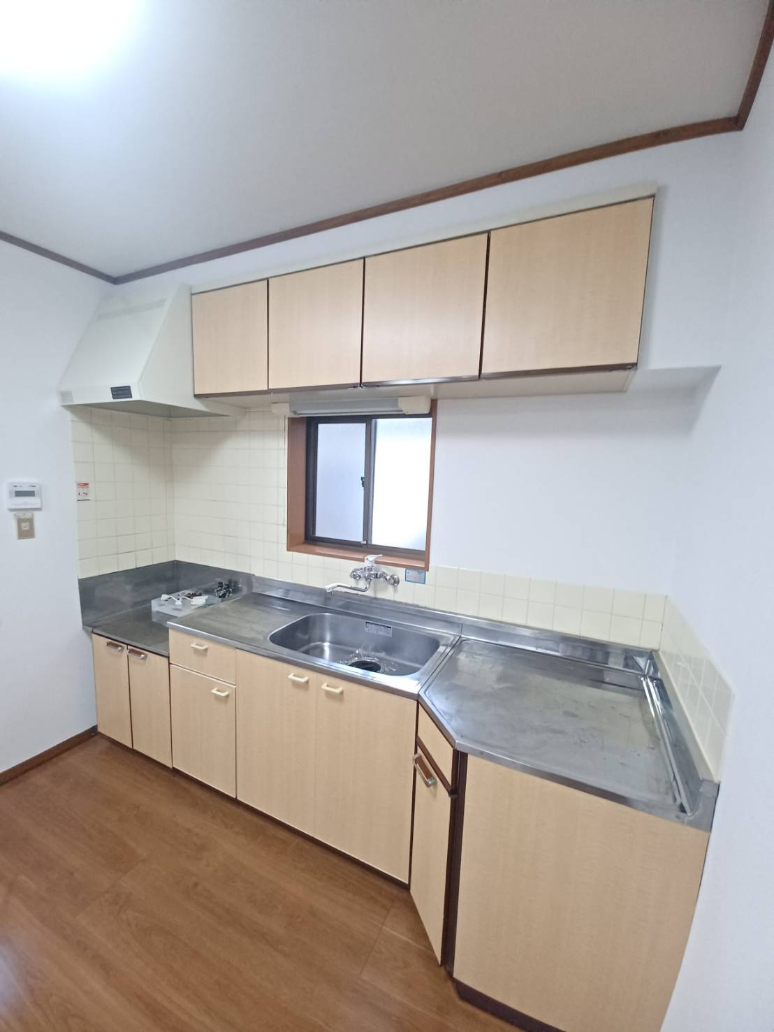 日渡戸建のキッチン