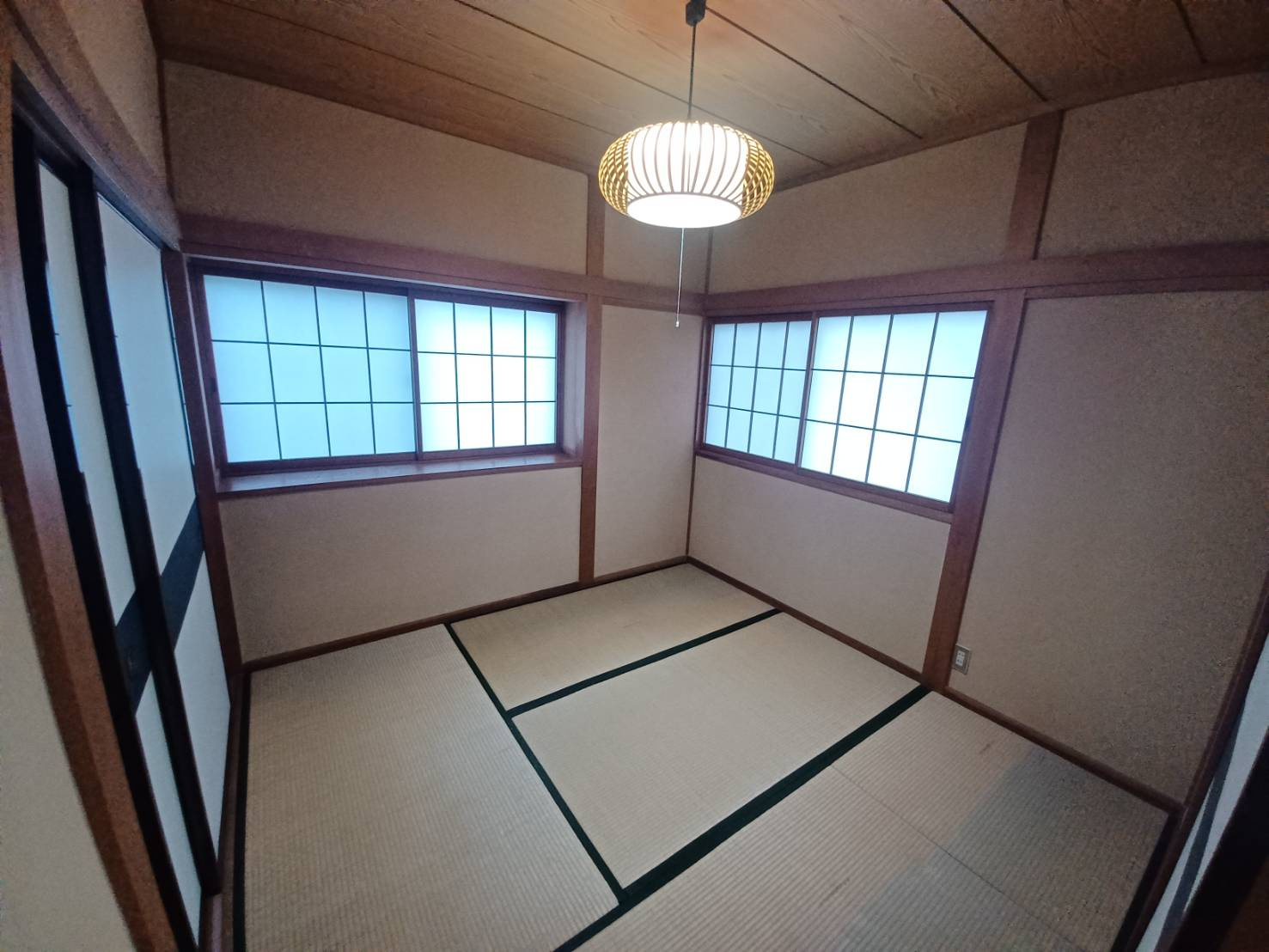 日渡戸建の和室