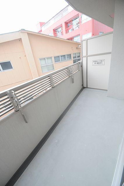 大阪市都島区東野田町５丁目の賃貸マンションのバルコニー