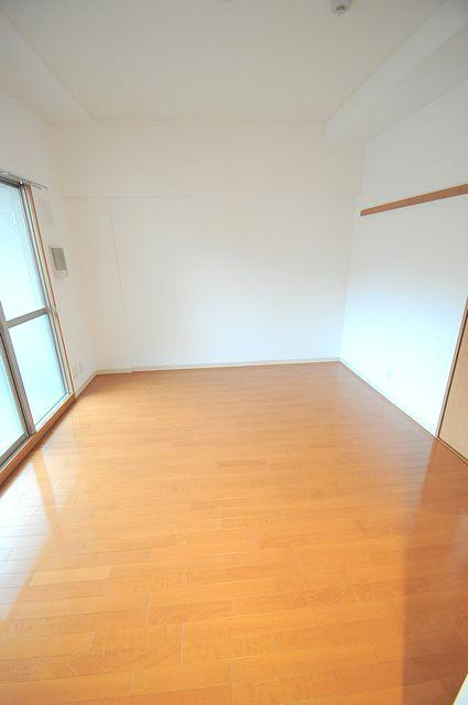 大阪市都島区東野田町５丁目の賃貸マンションのエントランス