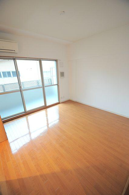 大阪市都島区東野田町５丁目の賃貸マンションの居間・リビング