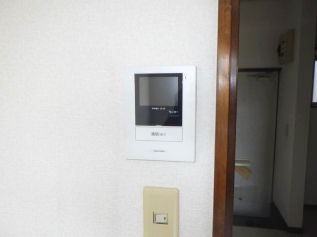 ミリオネアハウスのセキュリティ|モニター付きインターホン