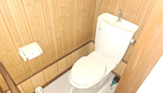 春日部市内牧　中古戸建のトイレ|シンプルで使いやすいトイレです