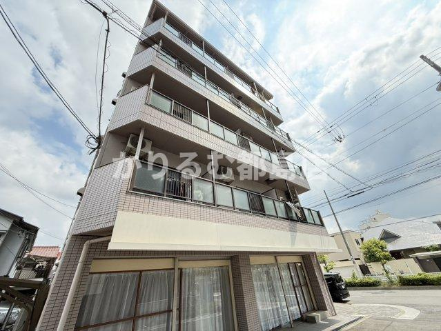 メゾンロイヤルヒロの外観