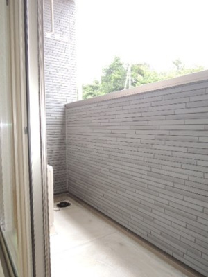 【バルコニー】 | スペランツァ | 外からの目が気にならないバルコニーで洗濯物が干せます