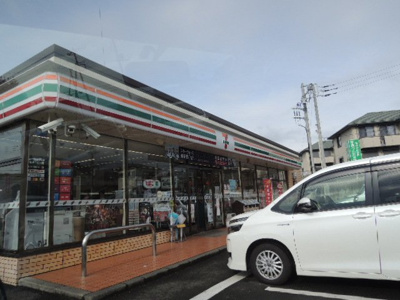 【周辺】 | ソレイヤード | セブンイレブン　橋戸店まで950m