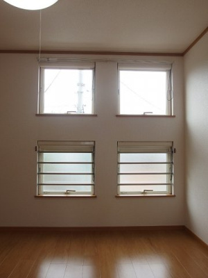 【内装】 | プリームラ | 内装は落ち着いています