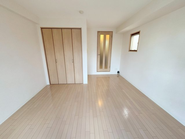 ルミエール新大阪の居間・リビング