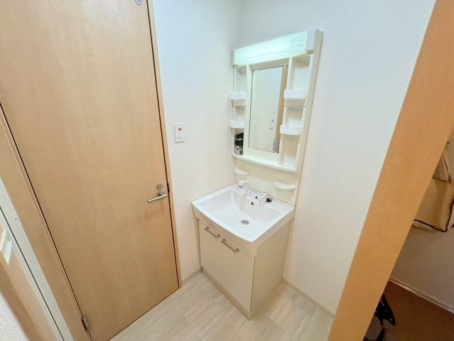 ルミエール新大阪の洗面所