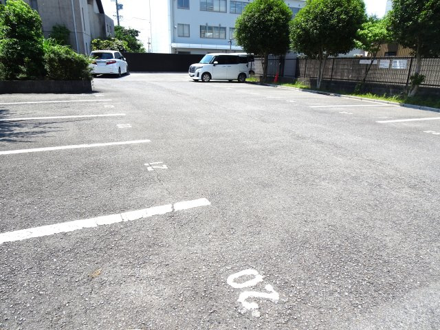 けやきヒルズの駐車場