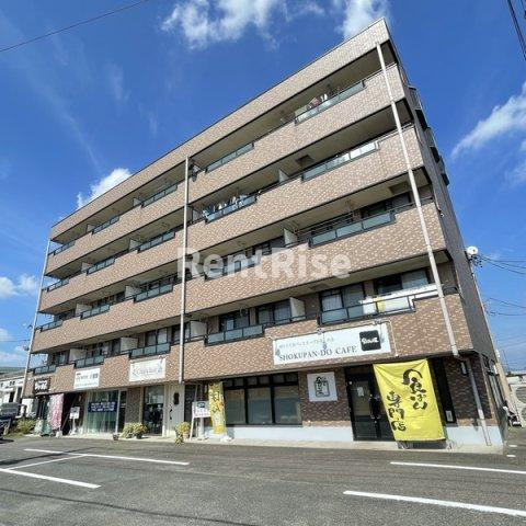 クレセール松岡２の外観