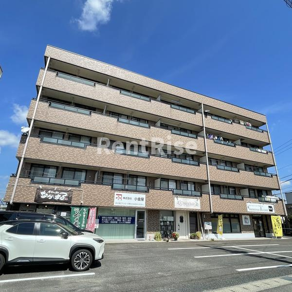 クレセール松岡２のエントランス