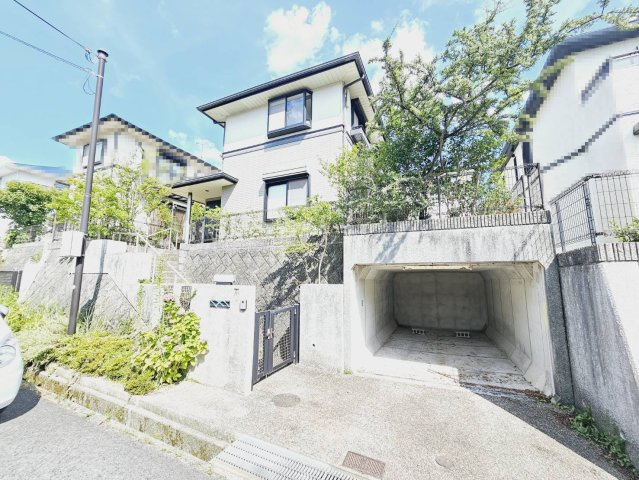 神戸市北区花山中尾台２丁目の中古一戸建