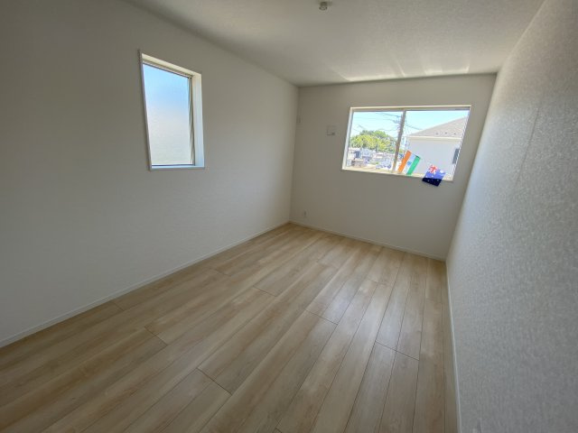 ～本日のご見学も可能です～　【新築建売住宅】　いわき市仁井田町　第2　5号棟の洋室|■□■居室の写真です■□■　
使い勝手の良い間取りなので、ご家族の状況の変化にも耐えられますね。