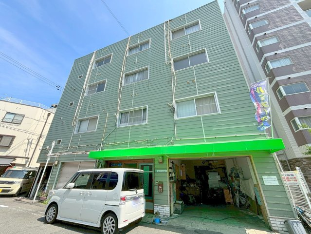 コーポサーティーンの外観