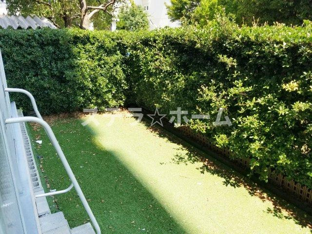 レックスタウン新高1号館の庭|簡単な家庭菜園も楽しめるお庭です