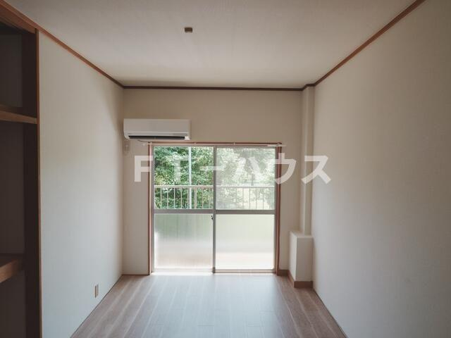 大久保ハイツの居間・リビング