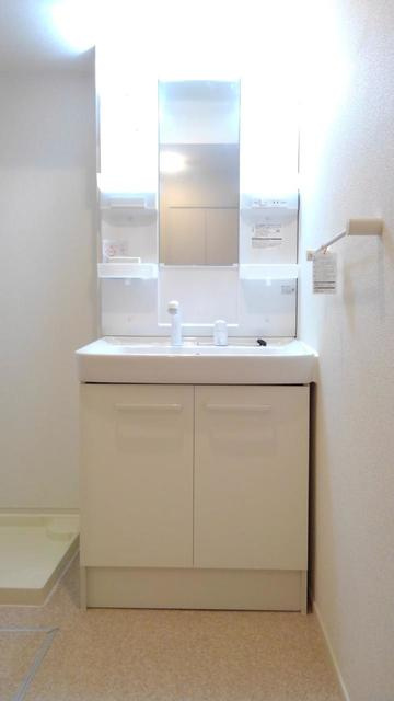 アンソレイエ・ジャルダンの独立洗面台