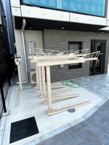 Laviere上中里の駐車場