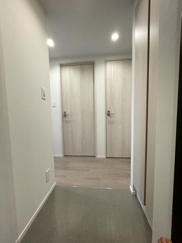 Laviere上中里の玄関