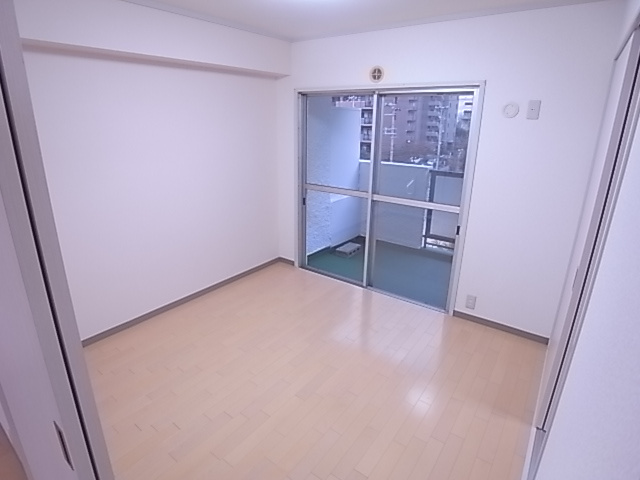 甲南本山コーポラスの居間・リビング