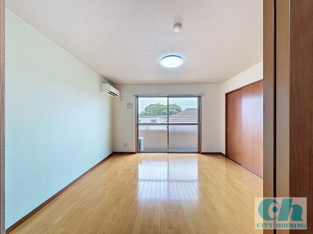 パティオ 304号室の居間・リビング