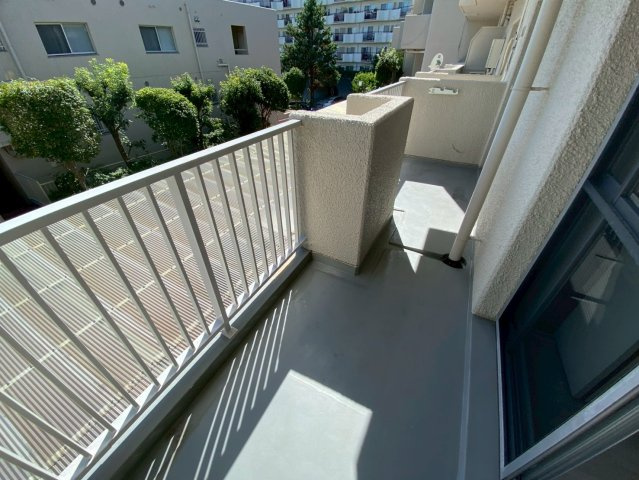 ヴィラ芦屋A棟のバルコニー